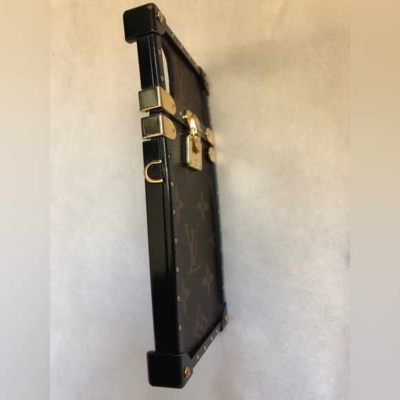Louis Vuitton iPhone X / XS Case - Picture 4 of 9
